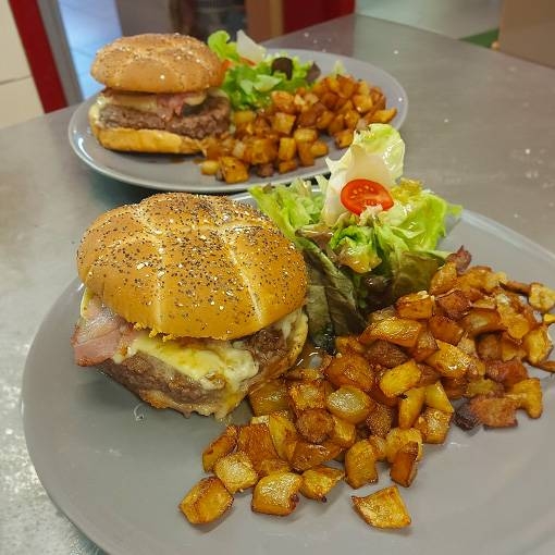 Restaurant - L' Auberge Des Tours - restaurant GOULLES